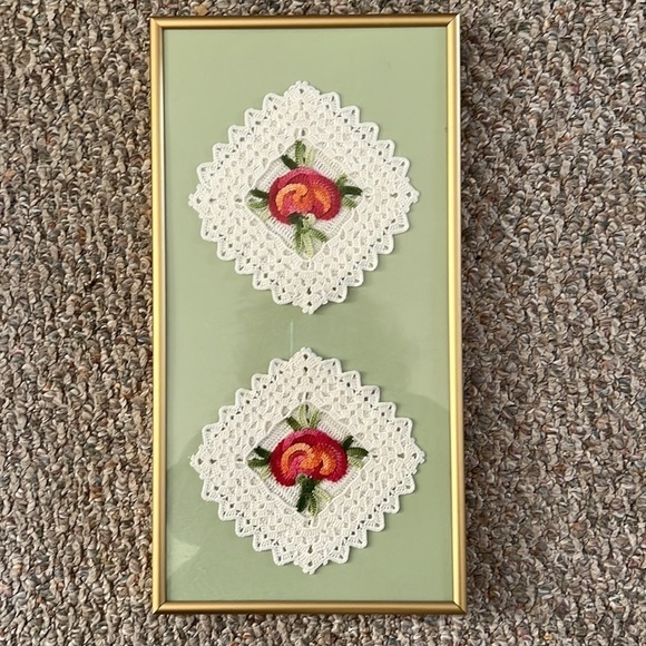 Vintage Professionally Framed Crochet Doilies Shabby Chic - Picture 6 of 11